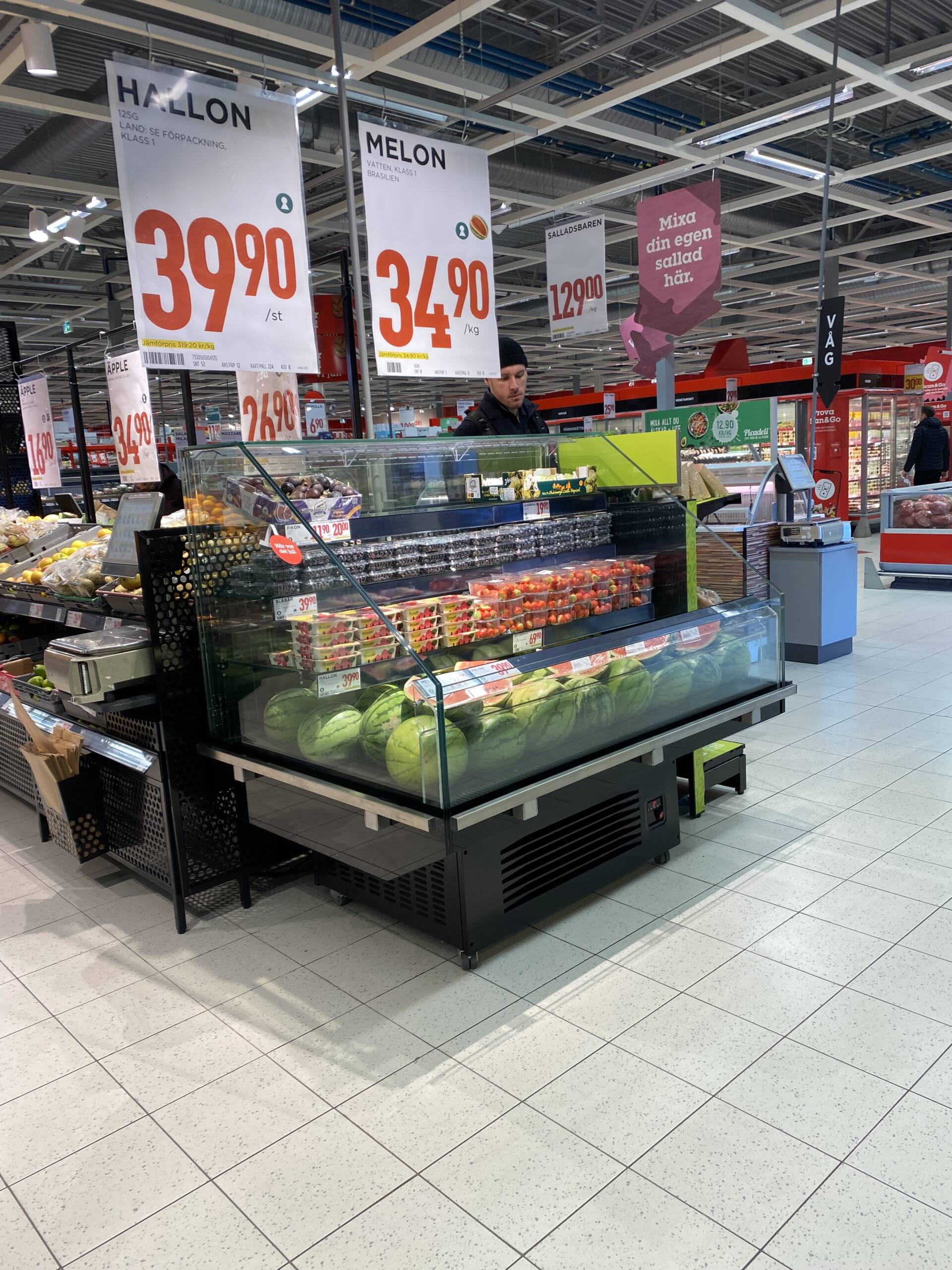 Oslo G Refrigerated Island Display