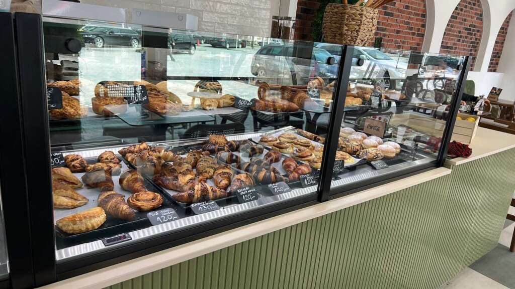 Klas Horizontal Bakery Display Case