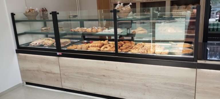 Klas Horizontal Bakery Display Case
