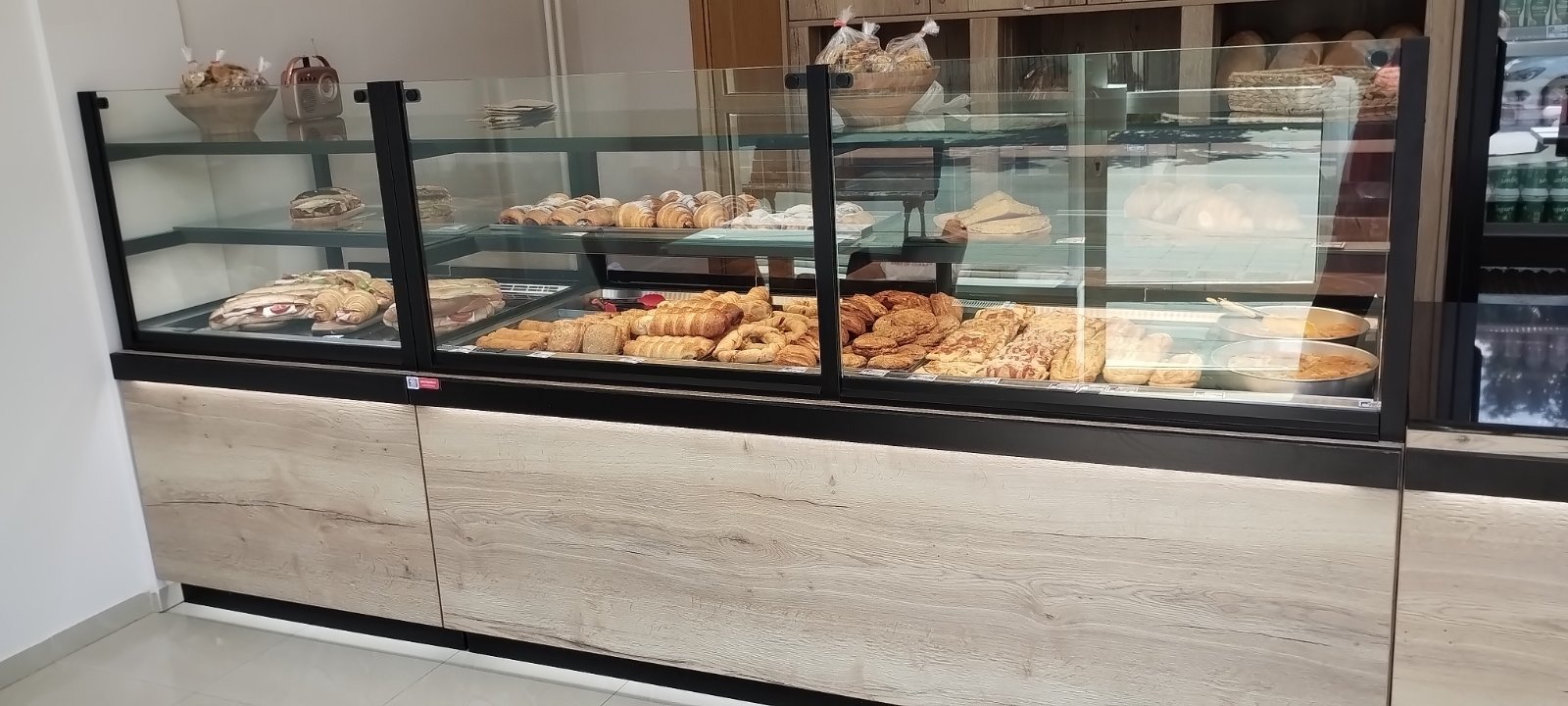 Klas Horizontal Bakery Display Case